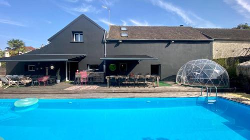 La Villa d'ElodibiZa, 45mn de Paris en train avec piscine ! - Location saisonnière - Moret-Loing-et-Orvanne