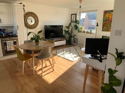 Lovely 1 Bedroom Flat in zone 1/2 London, London