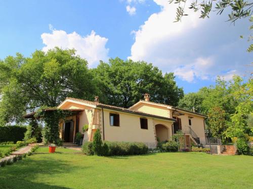 Cosy holiday home in Selci with swimming pool