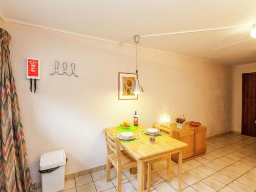 Gorgeous Apartment in Bohon with Garden Furniture and BBQ