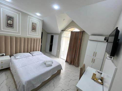 1 queen bed