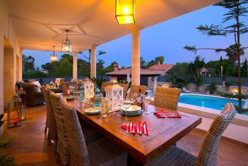 Oliveres by Vintage Travel