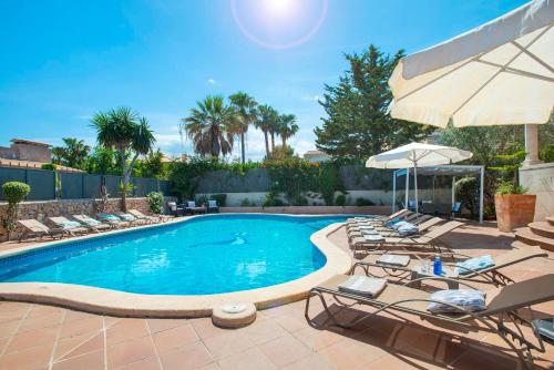 Oliveres by Vintage Travel