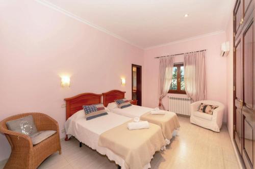 Oliveres by Vintage Travel