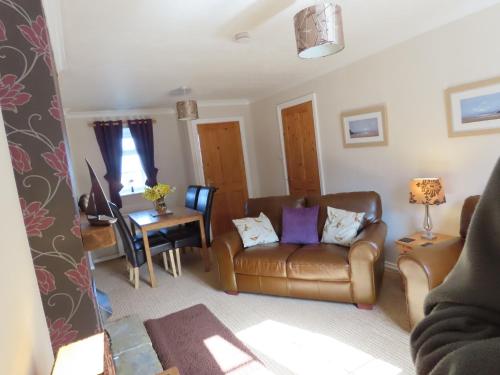 Smugglers Cove Cottage - image 4