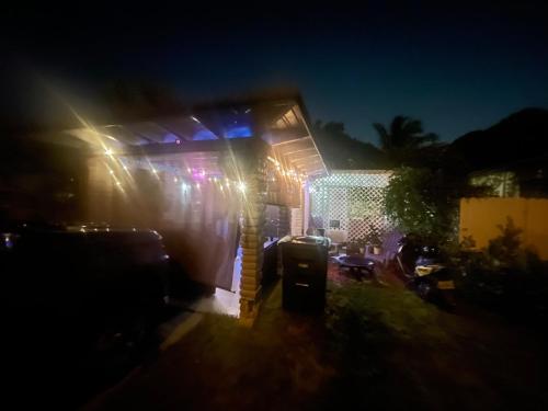 Miami Vibes "Hostel-Like" Shared Room in North Miami, USA