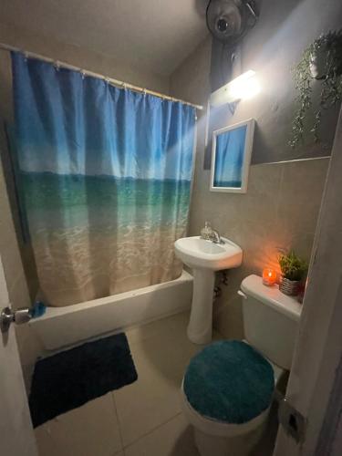 Miami Vibes "Hostel-Like" Shared Room in North Miami, USA