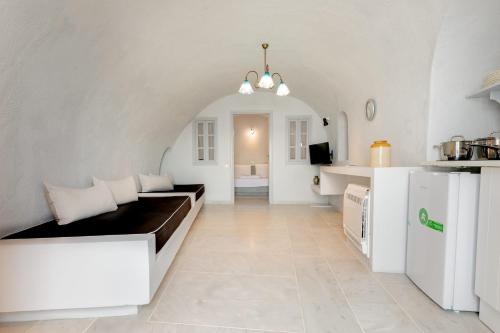 Charming Santorini Villa 1 Bedroom Family Room Wonderful Caldera Sea Views Close to City Centre Fira - Location, gîte - Fira