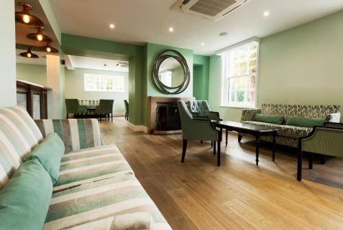 Pub/Lounge, Frensham Pond Country House Hotel & Spa in Churt