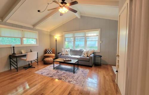 Riverfront Charmer with Character & Entertainment in McHenry, USA