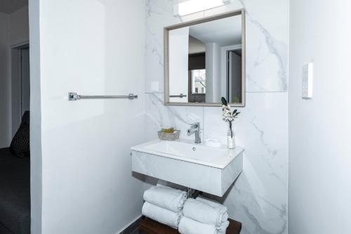 Blazer Residence - image 5