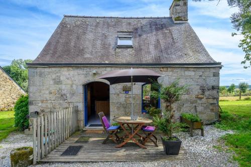 Petite maison dans la prairie - Location saisonnière - Cléguérec