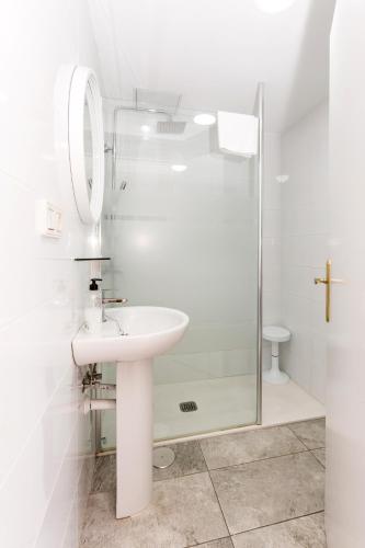 One-Bedroom Apartment with Balcony image 5