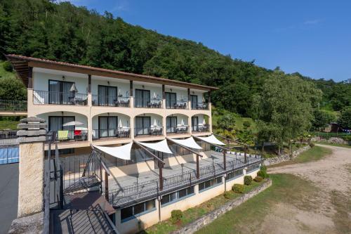 Hotel Fontaine Bleue 5