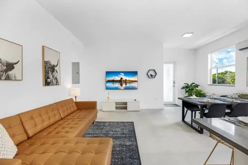 Up to 12 Guests! Modern villa near Wynwood photo 2