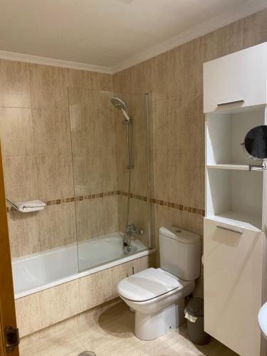  Apartamento con vistas al mar, piscina y parking in Sanxenxo