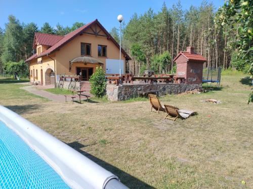 . PENSJONAT W LESIE