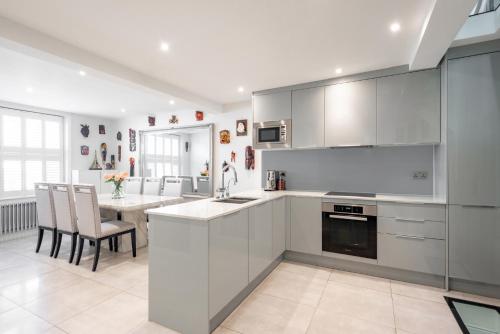 4 Bed Modern House next to Hyde Park gîte à louer The Franklin