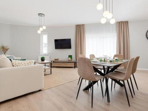 Spacious apartment,summer swimming pool, Pobierowo
