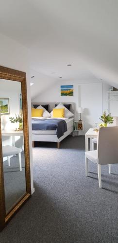 Nordsee Ferienwohnung im Künstlerhaus bei Husum - keine Monteure Arbeiter (Nordsee Ferienwohnung im Kunstlerhaus bei Husum - keine Monteure Arbeiter) in Rantrum