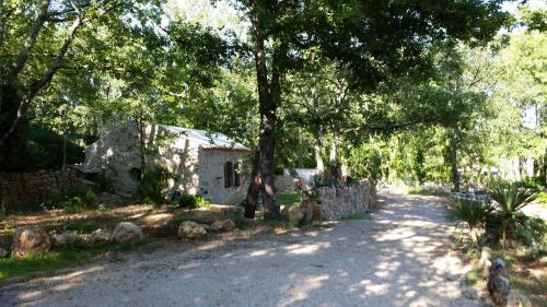 Le Donjon des Combes et son Spa – Fayence, ID
