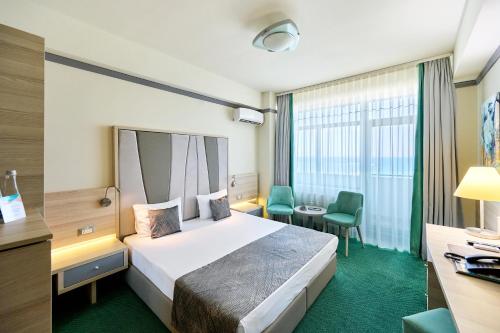 Hotel Malibu - image 7