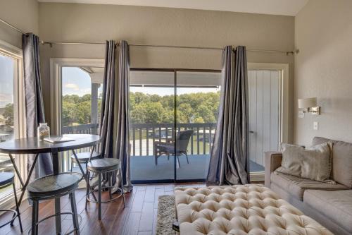 Condo with Community Pool and Boat Ramp in Osage Beach, Osage Beach (fotografie 3)