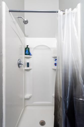 Suite near downtown Louisville, KY - Suite V Suite near downtown Louisville, KY - Suite V
