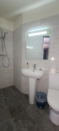 ESPERANCE HOTEL – Nice, CT