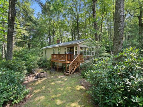 Gingercake Mtn Cottage At Linville Gorge - Wood Burning Fireplace