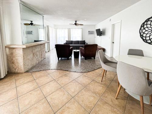 Facilities, Winterset near Galleria