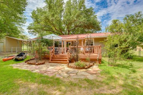 Waterfront Texas Retreat with Deck, Grill and Fire Pit in Tool, USA