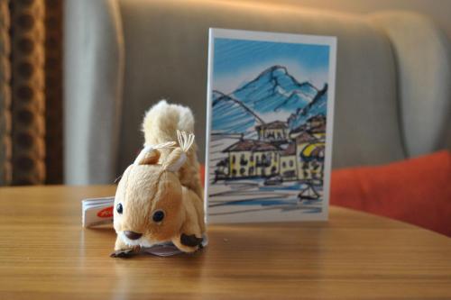 room detail thumbnail 2