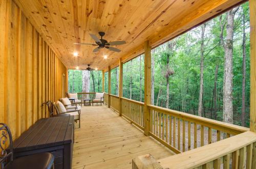 Crystal Springs Cabin, 4 Mi to Calling Panther! in Hazlehurst (MS)