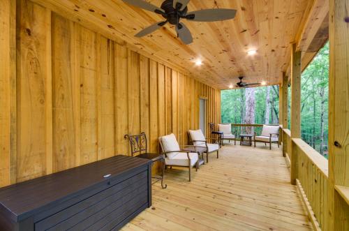 Crystal Springs Cabin, 4 Mi to Calling Panther! in Hazlehurst (MS)