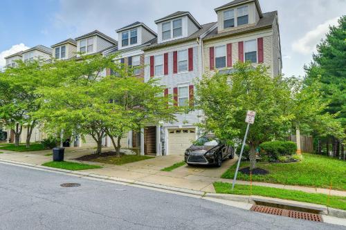 Owings Mills Townhouse 8 Mi to Liberty Reservoir! in 馬里蘭奧因斯米爾斯 (MD)
