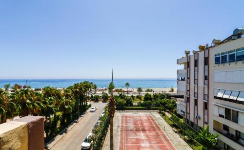 Sunny Apartment with Fabulous Sea View