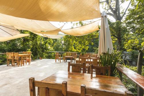 Ресторант, Hotel Michanti in El Zonte