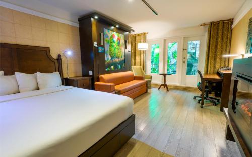 2 queen beds