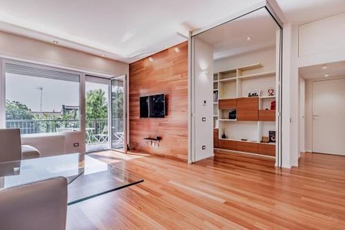 Luxury apartment front of Cavalieri Hilton Hotel, Roma