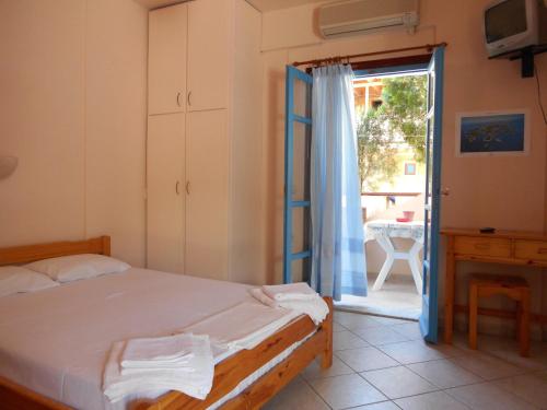 1 double bed