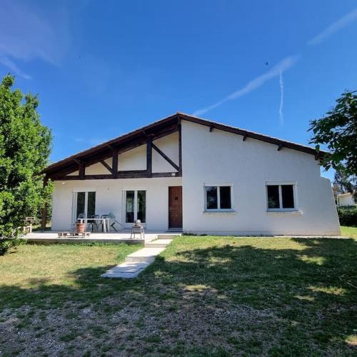 Landaise au calme avec piscine - Location saisonnière - Saint-Genès-de-Fronsac