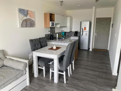 Kitchen, Departamentos Premium - Boero Rentals in Belén De Escobar