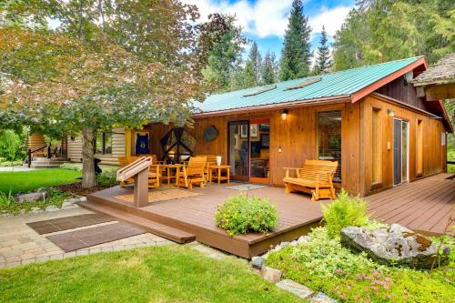 . Unique Nordman Retreat 1 Mi to Priest Lake!