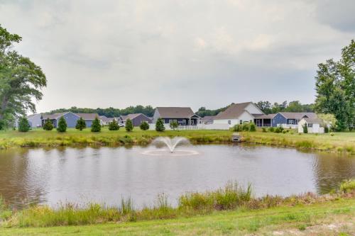 Covered Patio, Grill and Hammock Frankford Home! in ซีฟอร์ด (DE)