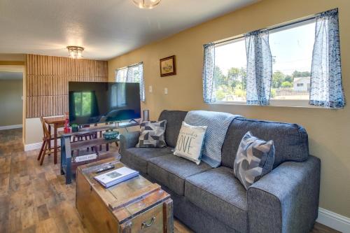 Cozy Coos Bay Retreat with On-Site Creek and Fishing!