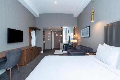 Sandman Signature Sherwood Park Hotel