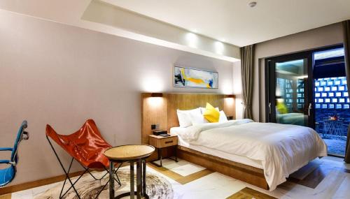 room detail thumbnail 1