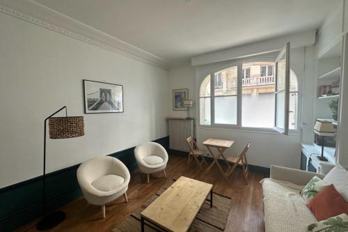 Beautiful bright studio - close to the Seine - main image