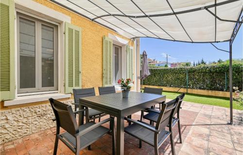 Nice Home In Sanary-sur-mer With Wifi